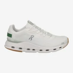 On Running Art. 26.98222 Cloudnova Weiß 7 On Running Art. 26.98222 Cloudnova Weiß -On Running aussenseite 1331090138