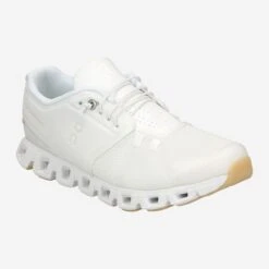 On Running Art. 88.98533 Cloud Undyed Weiß