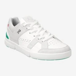 On Running Art.  The Roger Clubhouse Frost/ Mint