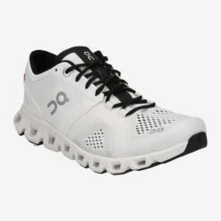 On Running Art. Cloud X Weiß