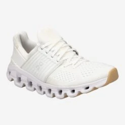 On Running Art. 91.98678 Cloudswift Undyed Weiß