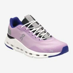 On Running Art. Cloudnova Form Lila