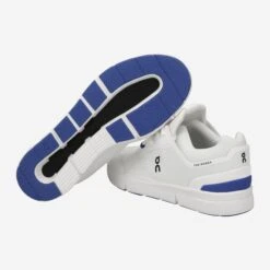 On Running Art.  The Roger Spin Weiß/ Indigo -On Running sohle 2331040018
