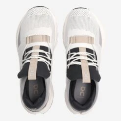 On Running Art.  26.98488 Cloudnova Weiß -On Running top 2331090021